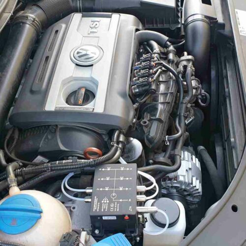 VW Passat CC 2.0 TSI na LPG se systémem Alex Idea DI motorový prostor